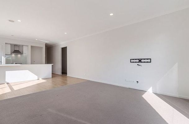 100 Bluebell Drive, Craigieburn