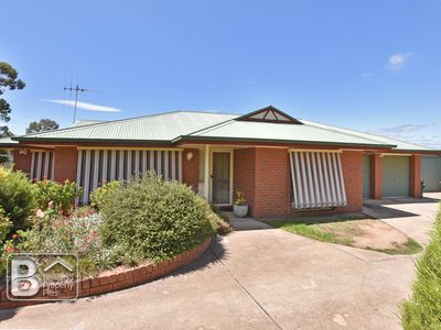 1 & 2 / 77 Symonds Street, Golden Square