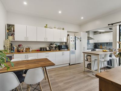 18 Alma Street, Saint Kilda