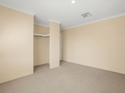 13 Valheru Avenue, Rockingham