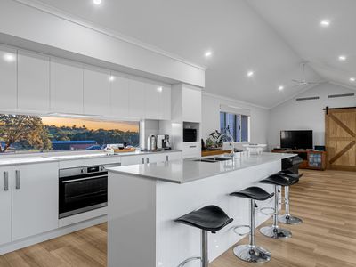 254 Guernsey Rise, Chittering