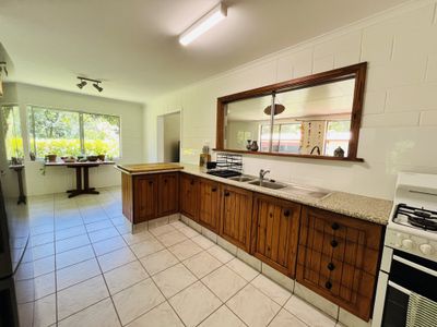 77 Summit Road, Pomona