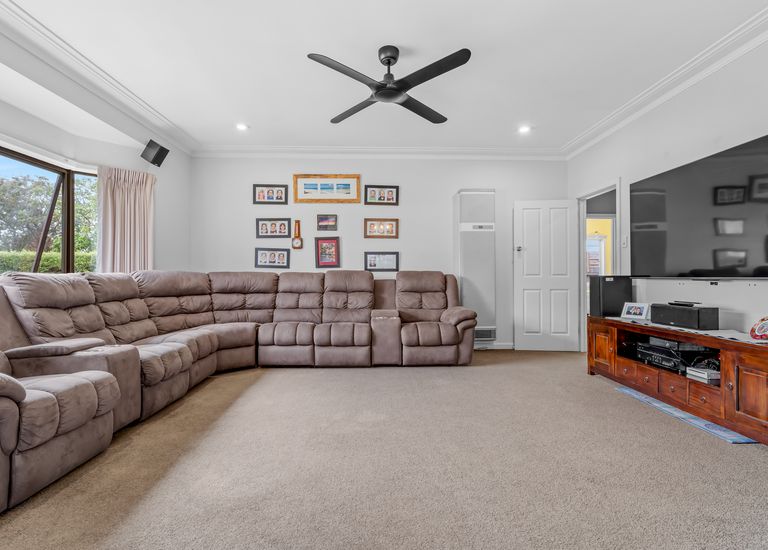 37 Waterford Avenue, Portland