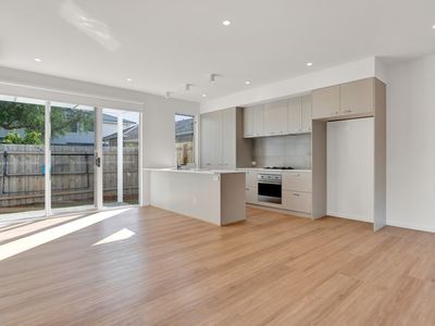 2 / 95 Alma Street, West Footscray