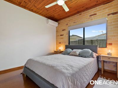 92 Ibis Boulevard, Eli Waters