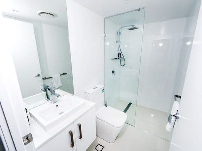 3247 / 23 Ferny Avenue, Surfers Paradise
