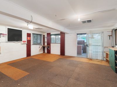 5 Pine Drive, Woodridge