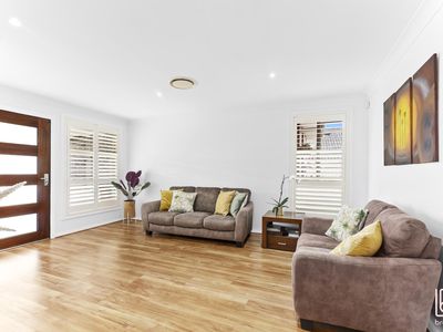 25 Grasstree Avenue, Woongarrah