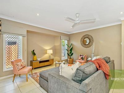 14 Sykes Close, Burdell