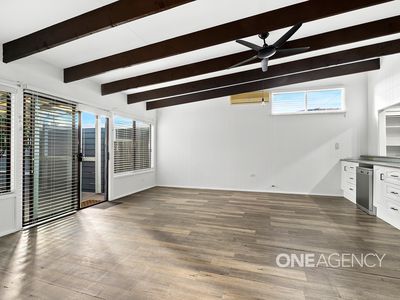 1 June Avenue, Basin View