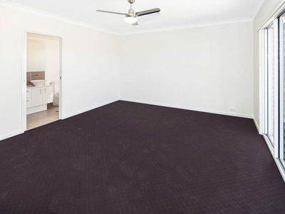 60 Grant Avenue, Hope Island