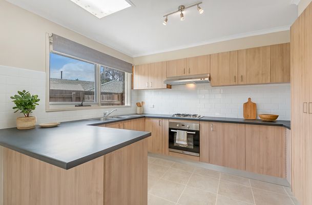 6 Parton Place, Craigieburn