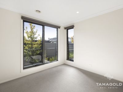 14 COCKATIEL STREET, Narre Warren