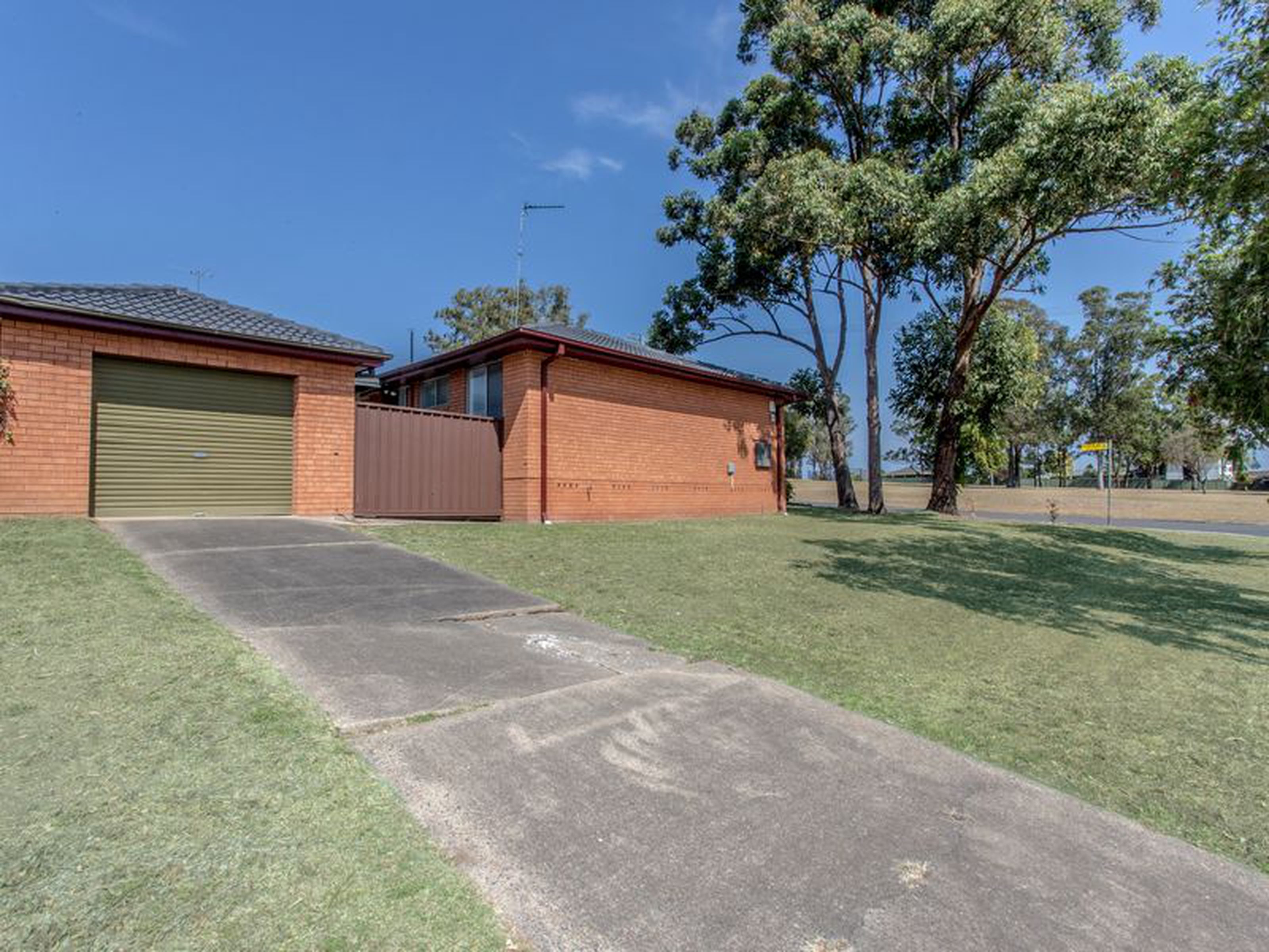 2 Robyn Avenue, SOUTH PENRITH