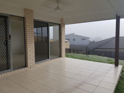 2 / 3 Ridge View Court, Nikenbah