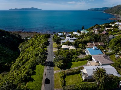 18 Pukerua Beach Road, Pukerua Bay