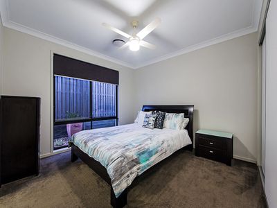 7 Amalia St, Birkdale