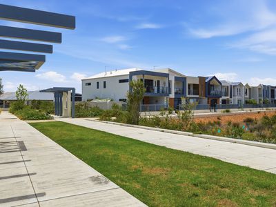 15 Montague Gra, Bushmead