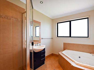 71 Claremont Pde, Forest Lake