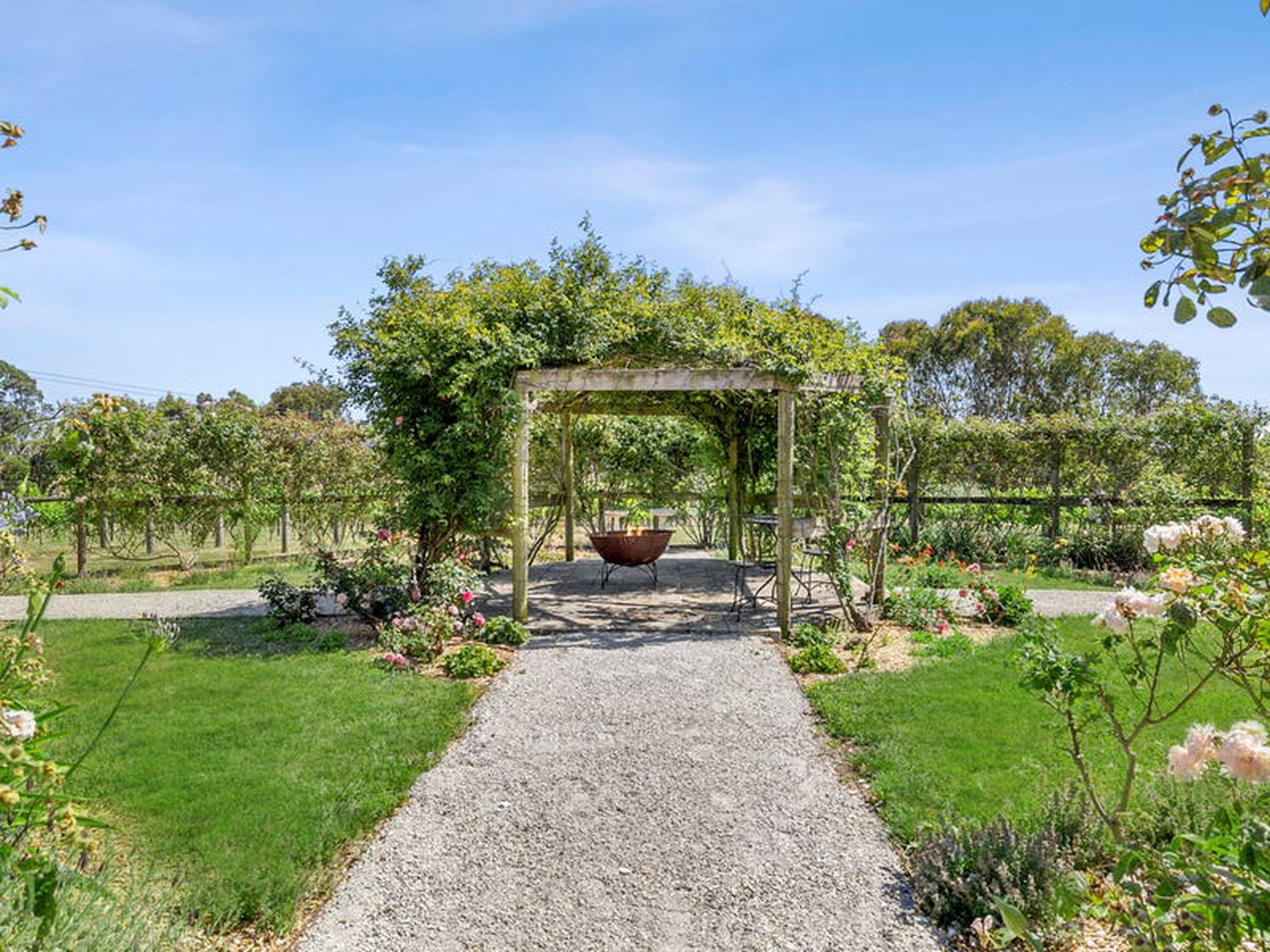 254 Newtons Lane, Trentham
