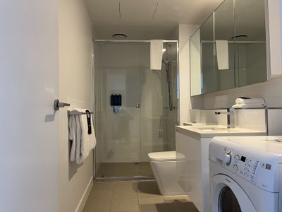 2208 / 42-48 Balston Street, Southbank