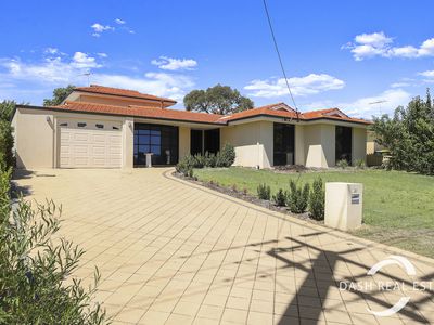 24 Taylor Way, Hillarys