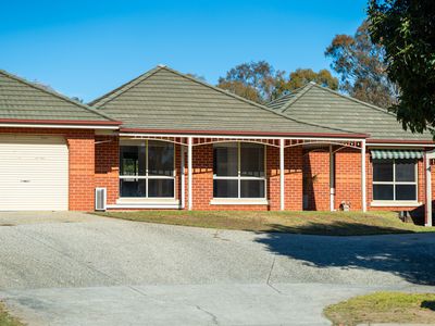 2 / 10 THRUSH COURT, West Wodonga