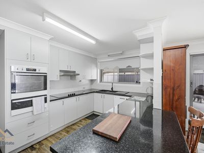 5 Wright Close, Tuncurry