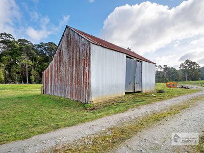 173 Pages Road, Calder
