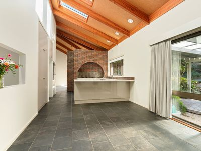 406 CARLMA CRESCENT, Lavington