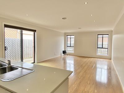 27 Chapman Drive, Wyndham Vale