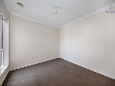 10 Myoora Street, Werribee