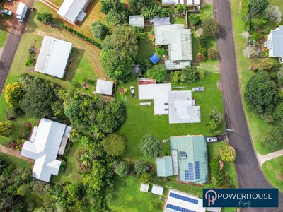 3 Downing Street, Malanda