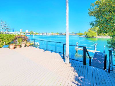 261 Stanhill Drive, Chevron Island