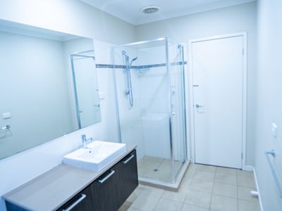 17 Lancewood Road, Manor Lakes