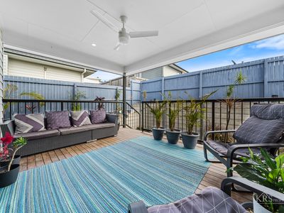 27 Dalby Street, Holmview