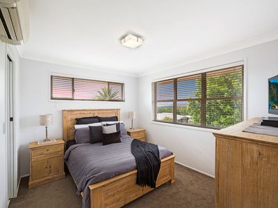 22 Jull Drive, Centenary Heights