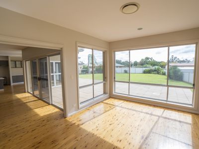 108 Maple Crescent, Narromine