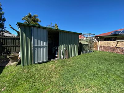 4 Vicki Parade, Torquay