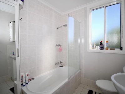 328 Rocket Street, West Bathurst