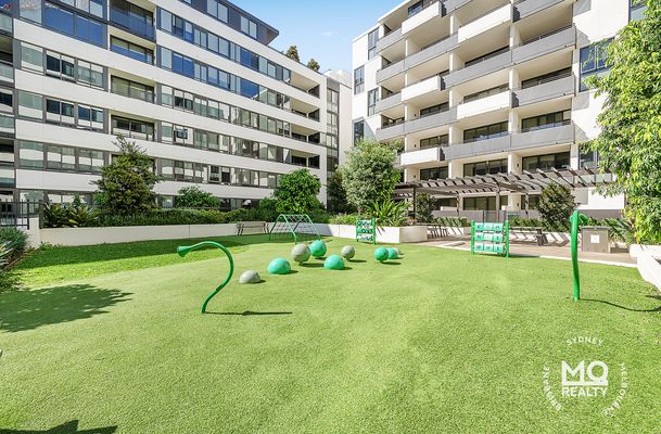 236 / 1D Lemon Tree Avenue, Melrose Park