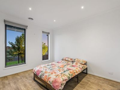 15 Heath Avenue, Rockbank