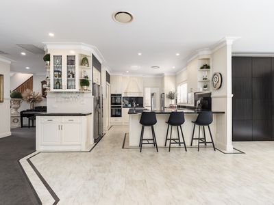 1188 Padman Drive, West Albury