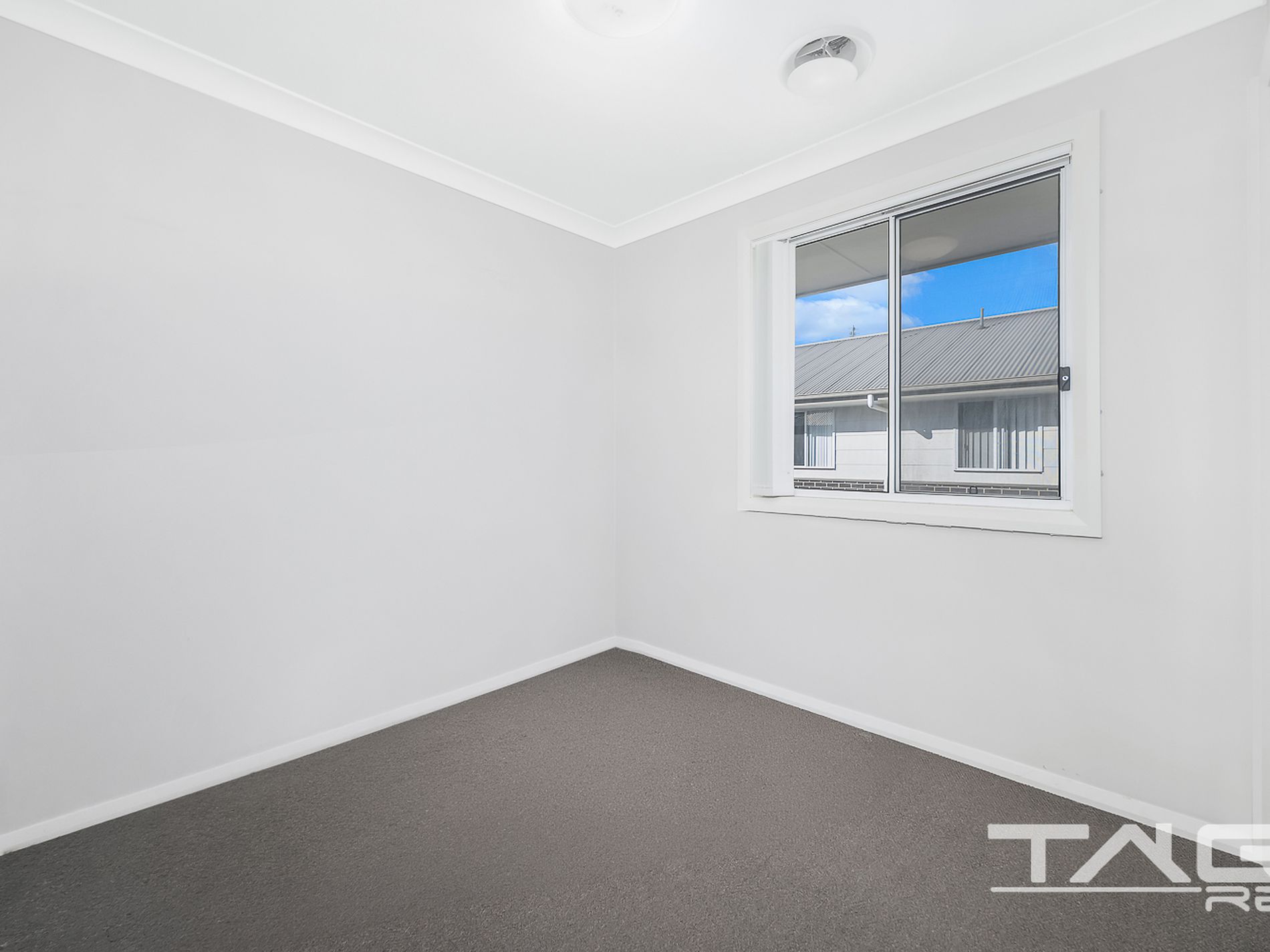1/49 Canberra Street, Oxley Park