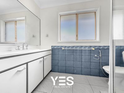 2 Streeton Court, Rowville