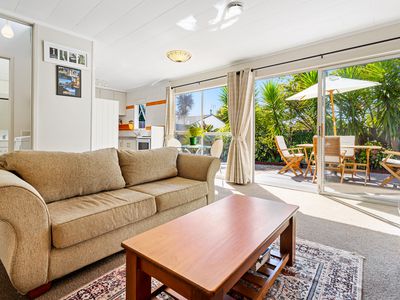 4/109A Te Atatu Road, Te Atatu South