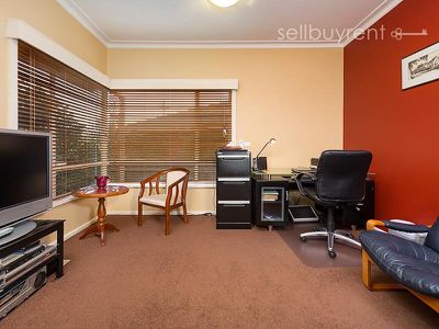 2 WOODLAND STREET, Wodonga