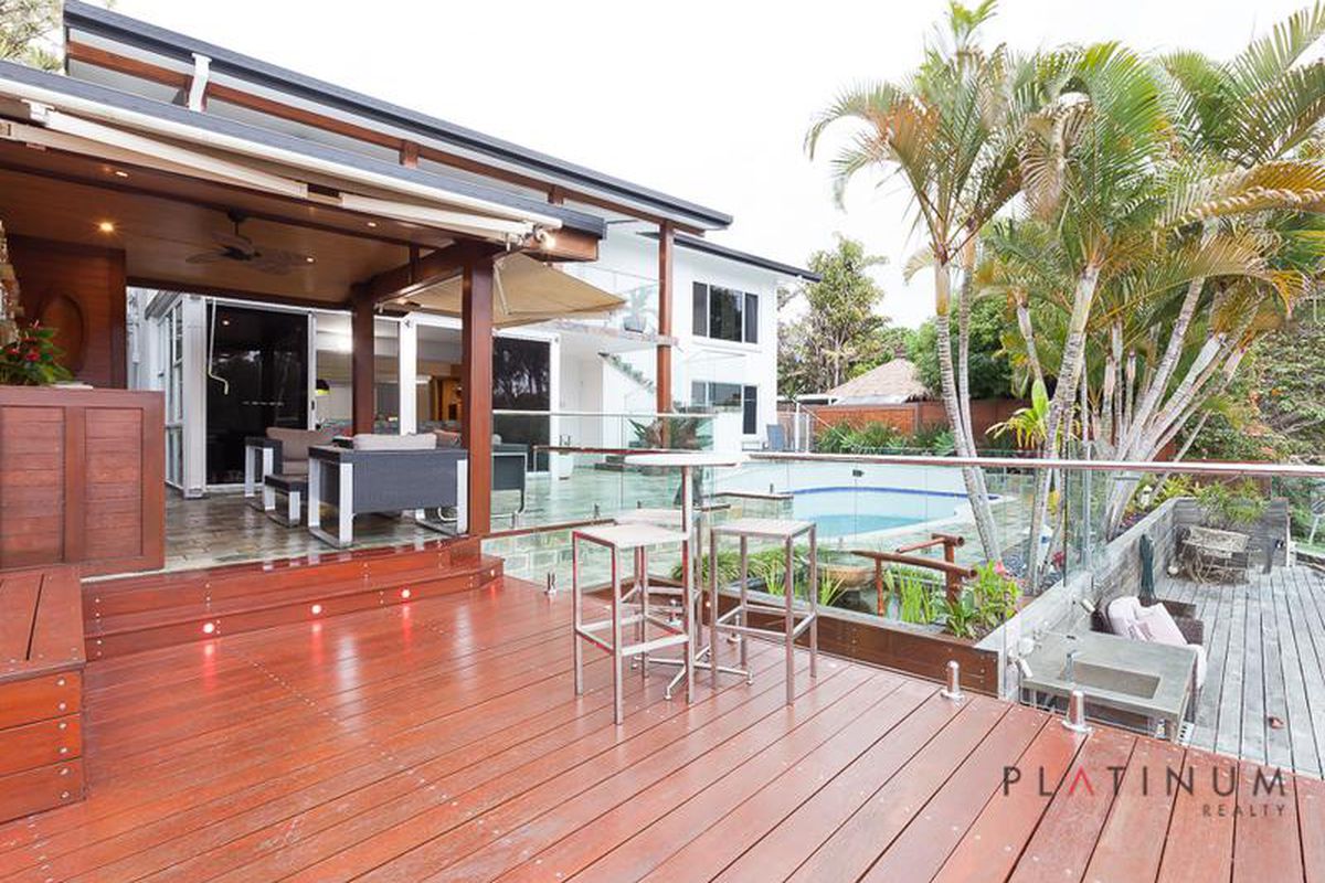 52 Savoy Drive, Broadbeach Waters