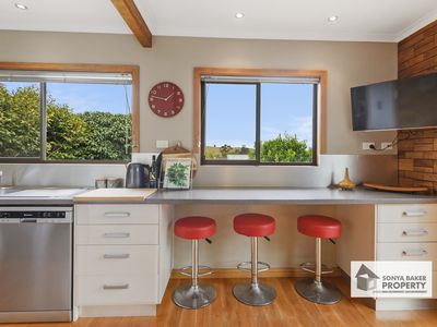 450 Mount Hicks Road, Mount Hicks