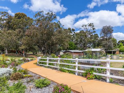 2 / 24 Baldwin Street, Como